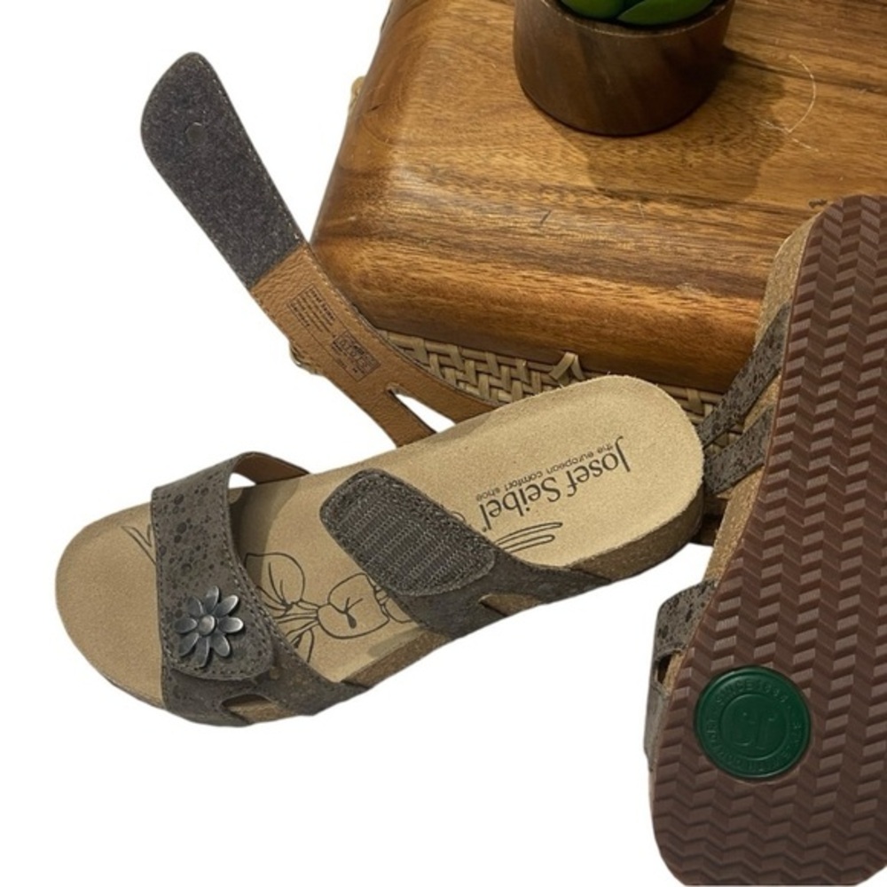 Josef Seidel Tonga 04 Leather Taupe Multi‎ Sandal - Picture 5 of 9
